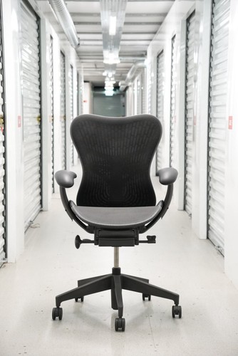 Herman miller mirra office - mirra, 2