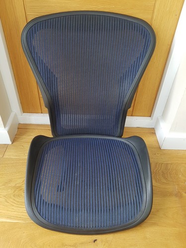 Herman miller size mesh set - miller,