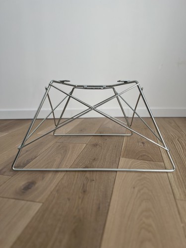 Lar eames herman - miller, or
