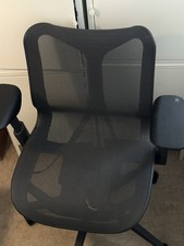 Excellent Herman Miller Cosm